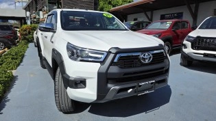 2025 TOYOTA HILUX REVO 2WD