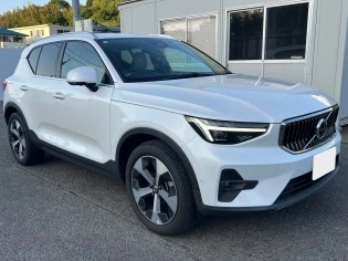 2024 VOLVO XC40 ULTIMATE HYBRID