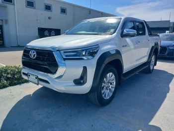 2024 TOYOTA HILUX 4WD