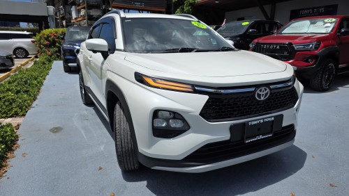 2025 2025 TOYOTA TAISOR HYBRID White - Tony's Toys